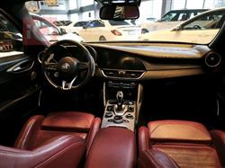 الفا روميو Giulia